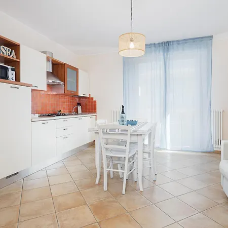 Apart-hotel Residenza Aurora Del Mare *