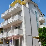 Lejlighedshotel Residenza Aurora Del Mare *