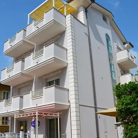 Appart hôtel Residenza Aurora Del Mare *