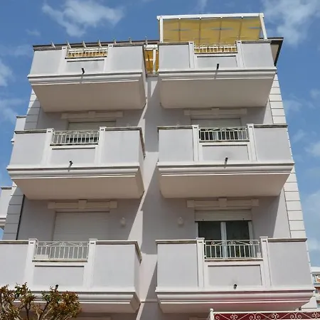 Residenza Aurora Del Mare * リミニ