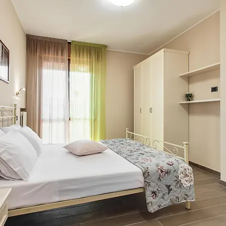 Residenza Aurora Del Mare 리미니