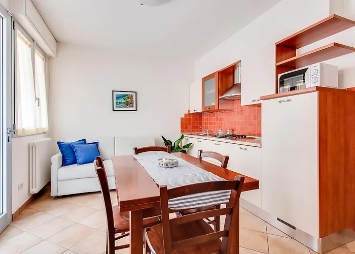 Residenza Aurora Del Mare מלון דירות רימיני